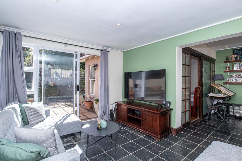 5 Bedroom Property for Sale in Meadowridge Western Cape